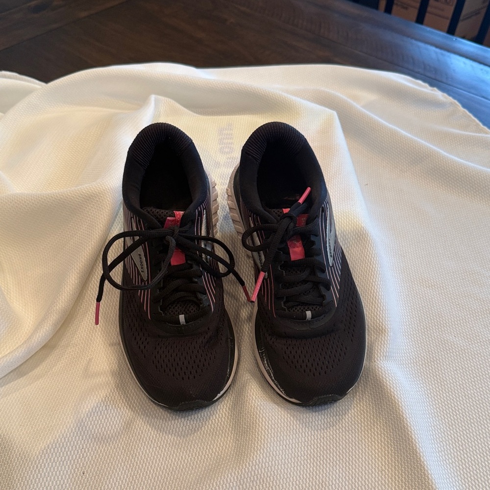 Brooks Ghost 12 Womens Running Shoes Black Pink 1203062A050 Size 6 Narrow 2A